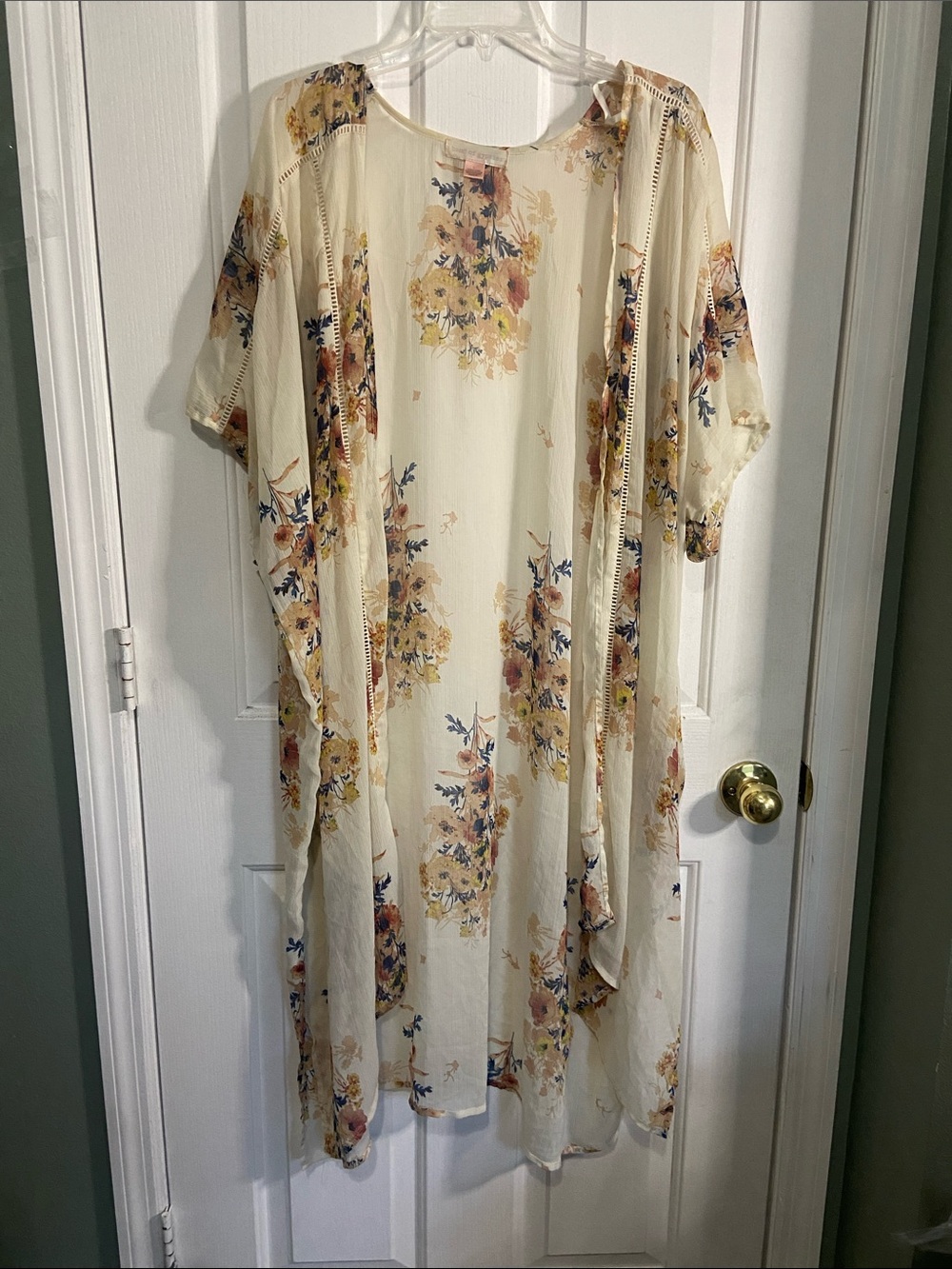 Band of Gypsies Cream Floral Open Front Kimono